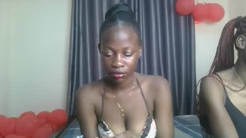 Snapshot of ebony_doll11 chatting on January 18, 8:29 am melons online show from January 18, 8:29 am