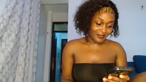 Snapshot of ebony_ghoddes chatting on May 3, 9:54 pm ebony online show from May 3, 9:54 pm