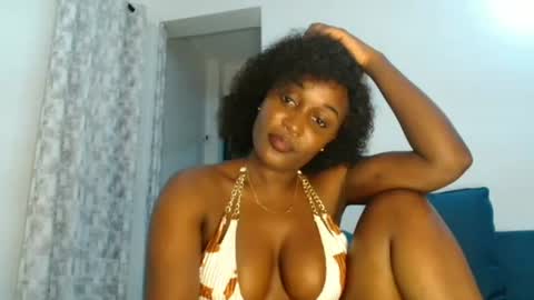 Snapshot of ebony_ghoddes chatting on June 11, 11:03 pm ebony online show from June 11, 11:03 pm