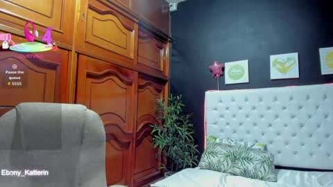 ebony_katterin online show from April 23, 11:09 am