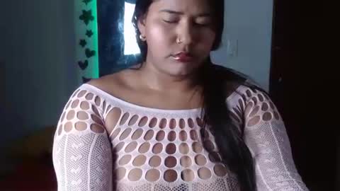 Snapshot of ebony_luna1 chatting on June 22, 8:39 pm ebony_luna1 online show from June 22, 8:39 pm