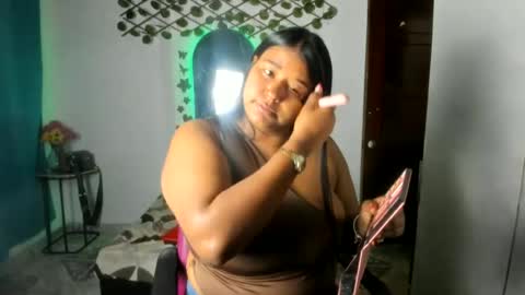 Snapshot of ebony_luna1 chatting on June 27, 7:41 pm ebony_luna1 online show from June 27, 7:41 pm