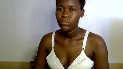 Snapshot of ebony_lynne chatting on July 1, 1:07 am ebony_lynne online show from July 1, 1:07 am