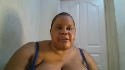 Snapshot of ebony_magixs chatting on September 21, 1:02 pm ebony_magixs online show from September 21, 1:02 pm