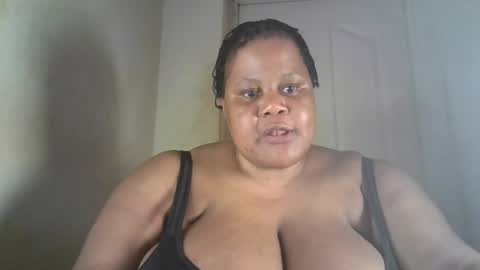 Snapshot of ebony_magixs chatting on October 5, 3:32 pm ebony_magixs online show from October 5, 3:32 pm