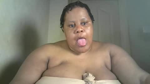 Snapshot of ebony_magixs chatting on October 7, 2:25 pm ebony_magixs online show from October 7, 2:25 pm