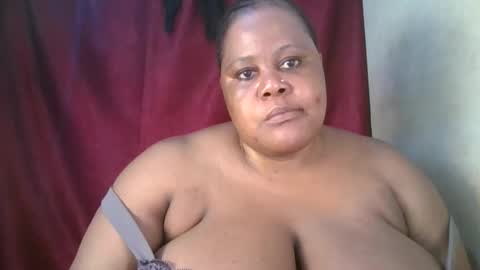 Snapshot of ebony_magixs chatting on October 29, 7:15 pm ebony_magixs online show from October 29, 7:15 pm