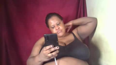 Snapshot of ebony_magixs chatting on November 28, 7:38 pm ebony_magixs online show from November 28, 7:38 pm