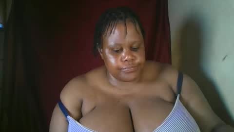 Snapshot of ebony_magixs chatting on January 18, 7:01 am ebony_magixs online show from January 18, 7:01 am