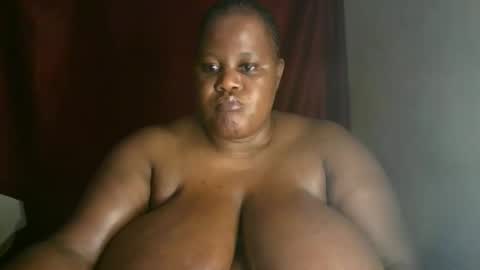 Snapshot of ebony_magixs chatting on February 9, 10:30 am ebony_magixs online show from February 9, 10:30 am