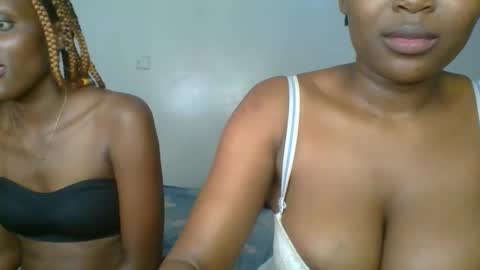 Snapshot of ebony_meeky chatting on September 13, 2:44 am ebony_meeky online show from September 13, 2:44 am