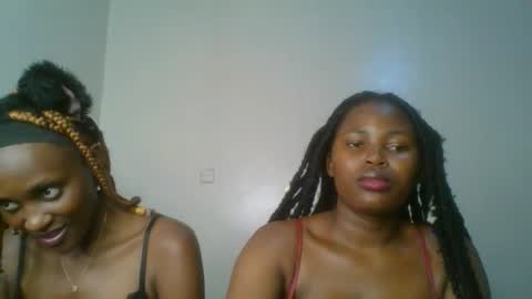 Snapshot of ebony_meeky chatting on September 18, 5:59 pm ebony_meeky online show from September 18, 5:59 pm
