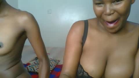 Snapshot of ebony_meeky chatting on September 19, 6:19 pm ebony_meeky online show from September 19, 6:19 pm