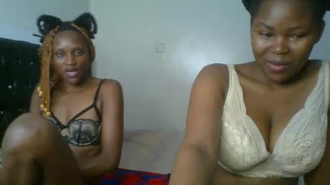 Snapshot of ebony_meeky chatting on September 20, 6:31 pm ebony_meeky online show from September 20, 6:31 pm