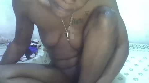 Snapshot of ebony_pearl59 chatting on May 18, 6:41 am ebony_pearl59 online show from May 18, 6:41 am