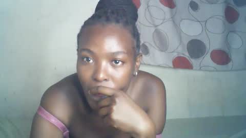 Snapshot of ebony_phoenix12 chatting on October 17, 12:58 am ebony_phoenix12 online show from October 17, 12:58 am