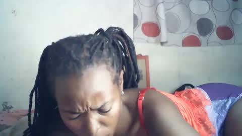 ebony_phoenix12 online show from December 15, 5:34 am