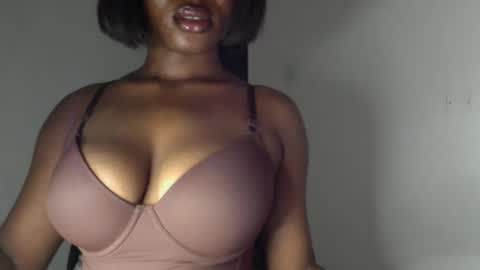 delilah online show from March 29, 4:45 am