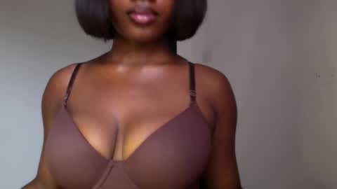 delilah online show from April 29, 11:03 am