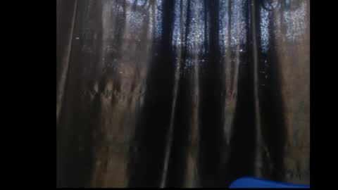 Snapshot of ebony_queenx chatting on May 5, 9:17 am Queen online show from May 5, 9:17 am