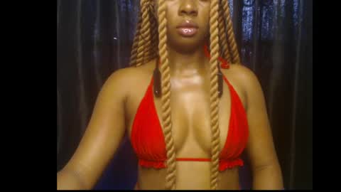 Snapshot of ebony_queenx chatting on May 8, 9:36 am Queen online show from May 8, 9:36 am