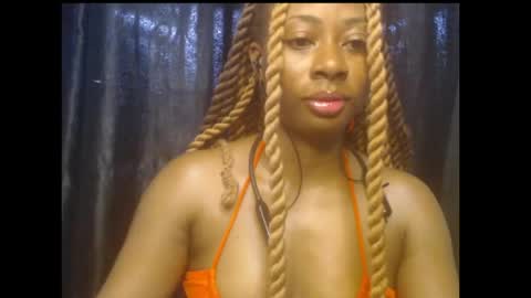 Snapshot of ebony_queenx chatting on May 14, 9:49 am Queen online show from May 14, 9:49 am