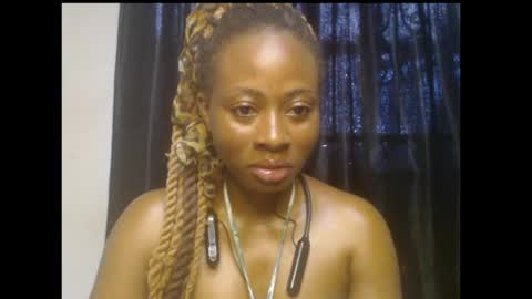 Snapshot of ebony_queenx chatting on May 20, 9:59 am Queen online show from May 20, 9:59 am