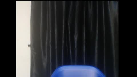 Snapshot of ebony_queenx chatting on May 20, 10:05 pm Queen online show from May 20, 10:05 pm