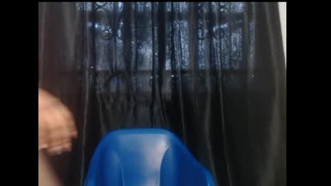 Snapshot of ebony_queenx chatting on May 23, 9:35 am Queen online show from May 23, 9:35 am