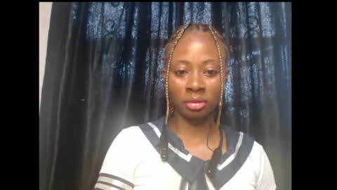Snapshot of ebony_queenx chatting on May 28, 9:06 am Queen online show from May 28, 9:06 am