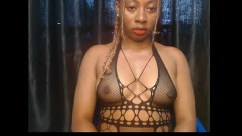 Snapshot of ebony_queenx chatting on June 22, 9:17 am Queen online show from June 22, 9:17 am