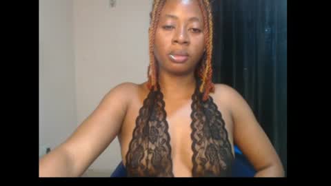 Snapshot of ebony_queenx chatting on July 28, 5:12 pm Queen online show from July 28, 5:12 pm