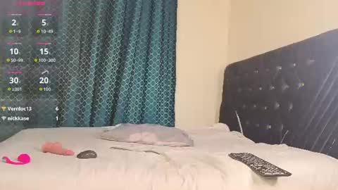 Snapshot of ebony_remy chatting on July 7, 8:24 pm ebony_remy online show from July 7, 8:24 pm
