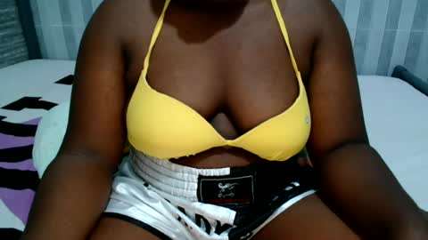 Snapshot of ebony_sabrina chatting on July 28, 7:15 am Sabrina online show from July 28, 7:15 am