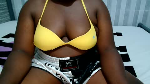 Snapshot of ebony_sabrina chatting on July 28, 6:20 pm Sabrina online show from July 28, 6:20 pm