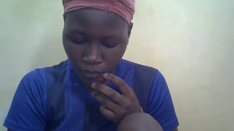 ebony_vanillah online show from February 23, 6:22 am