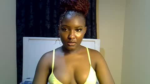 Snapshot of ebonybarbieee chatting on July 5, 5:09 pm Barbie online show from July 5, 5:09 pm