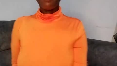 Ebony Melanie online show from February 17, 10:36 pm
