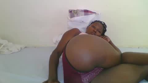 Snapshot of ebonycutegal1996 chatting on November 20, 7:08 am TRIZER online show from November 20, 7:08 am