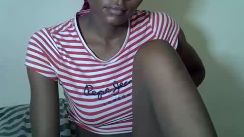 Snapshot of ebonycutegal4 chatting on November 18, 9:30 pm MELLEN online show from November 18, 9:30 pm