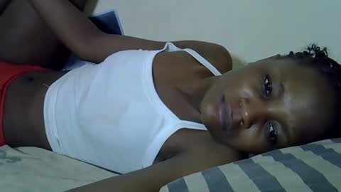 Snapshot of ebonycutegal4 chatting on December 14, 8:02 pm MELLEN online show from December 14, 8:02 pm