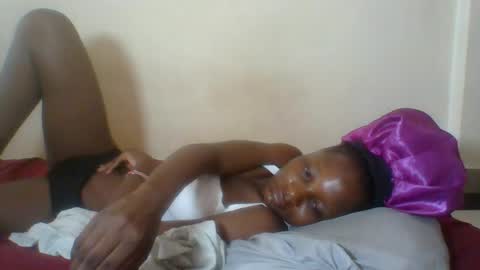 Snapshot of ebonycutegal4 chatting on May 24, 8:41 am MELLEN online show from May 24, 8:41 am