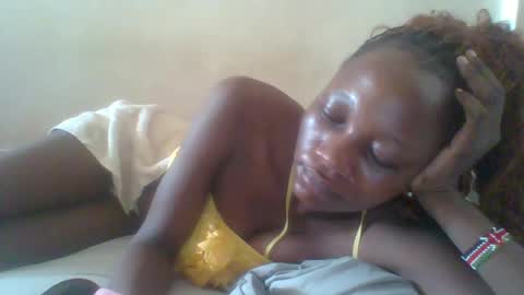 Snapshot of ebonycutegal4 chatting on May 26, 7:15 am MELLEN online show from May 26, 7:15 am