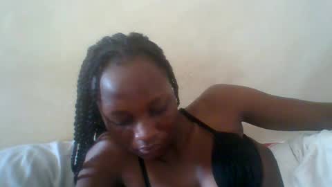 Snapshot of ebonycutegal4 chatting on July 18, 10:52 am MELLEN online show from July 18, 10:52 am