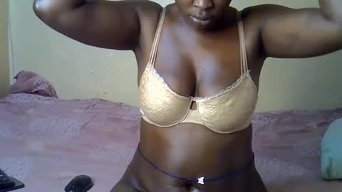 Snapshot of ebonyfatale chatting on June 6, 3:11 am ebonyfatale online show from June 6, 3:11 am