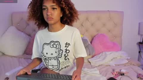Queen Ebony online show from December 30, 1:04 am