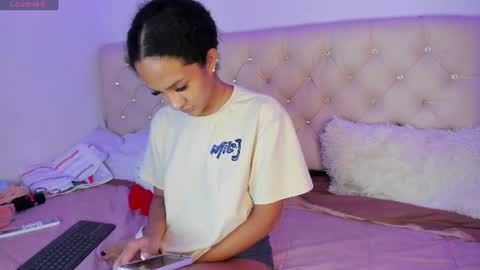 Snapshot of ebonygoddes03 chatting on June 13, 3:37 am Queen Ebony online show from June 13, 3:37 am