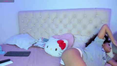 Snapshot of ebonygoddes03 chatting on June 16, 8:44 pm Queen Ebony online show from June 16, 8:44 pm