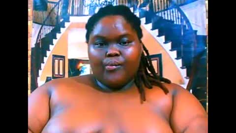 Snapshot of ebonyhotbuns4u2luv chatting on January 11, 10:37 pm ebonyhotbuns4u2luv online show from January 11, 10:37 pm