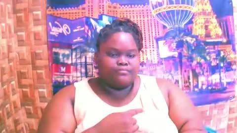 Snapshot of ebonyhotbuns4u2luv chatting on February 2, 7:34 pm ebonyhotbuns4u2luv online show from February 2, 7:34 pm